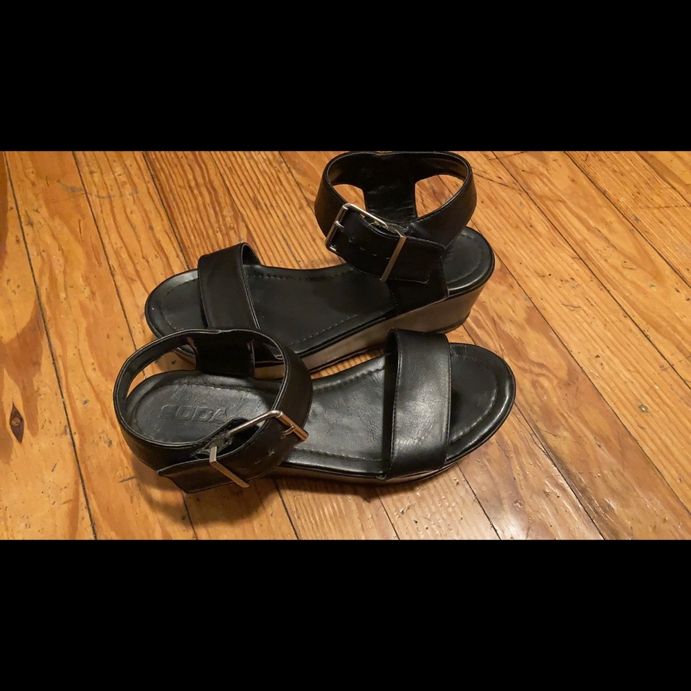 Platform Sandals - Picture 4 of 6